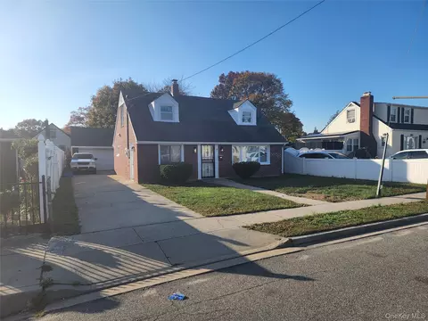 17 Denton Pl, Roosevelt, NY 11575