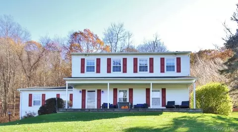 7 Farview Rd, East Fishkill, NY 12533