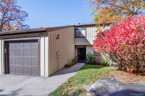 372 Birch Ln, Greenburgh, NY 10533