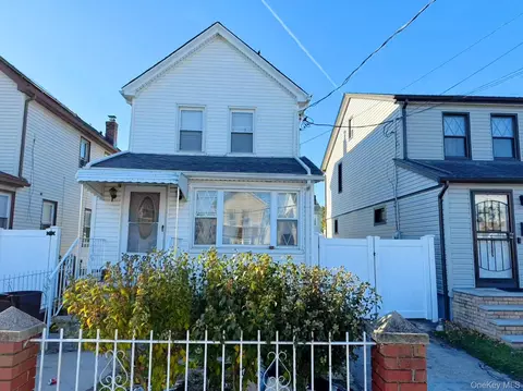 22126 106th Ave, New York, NY 11429