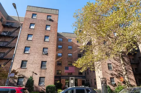 34-10 94th St #3D, New York, NY 11372