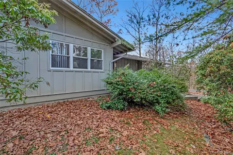 11 Charnwood Dr, Ramapo, NY 10901