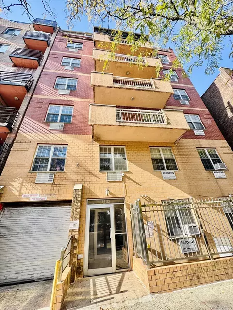 4232 82nd St #6B, Elmhurst, NY 11373