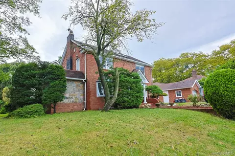 190-16 33 Ave, Flushing, NY 11358