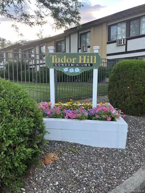 600 Tudor Hl, Clarkstown, NY 10954