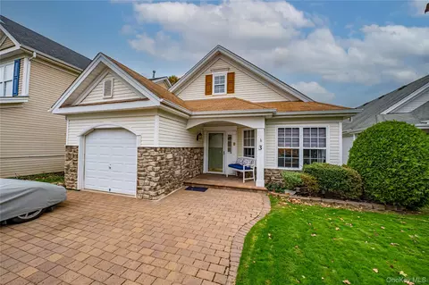 3 Sophia Dr, Middle Island, NY 11953