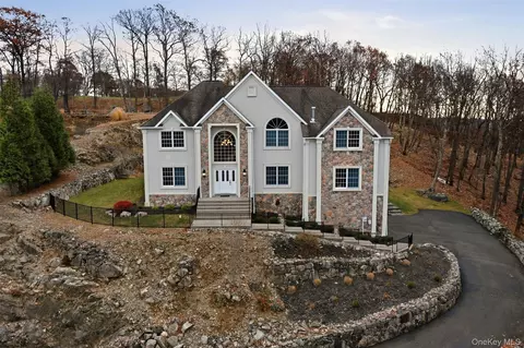 54 Pyngyp Rd, Stony Point, NY 10980