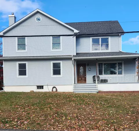 22 E Orchard St, Clarkstown, NY 10954