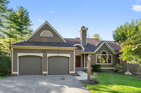 71 Clubhouse Ln, Greenburgh, NY 10583