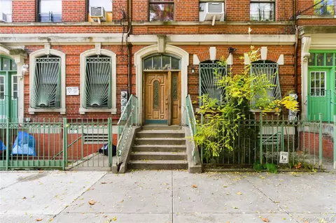 1017 Faile St #1017B, New York, NY 10459