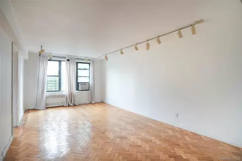 1 Remsen Rd #2F, Yonkers, NY 10710