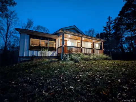 104 Susan Dr, Beekman, NY 12570