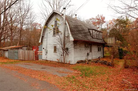 424 High Falls Rd, Saugerties, NY 12477