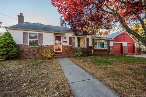 374 Port Ave, Ronkonkoma, NY 11779