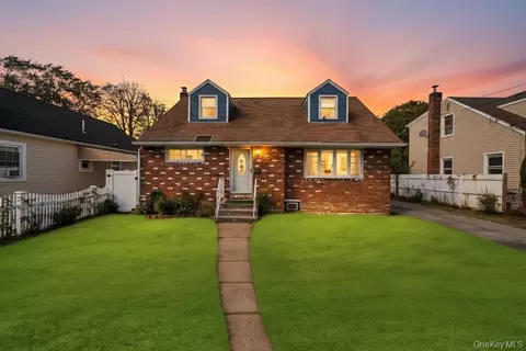 511 Northern Pkwy, Uniondale, NY 11553