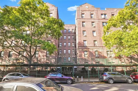 3420 83rd St #4F, Jackson Heights, NY 11372