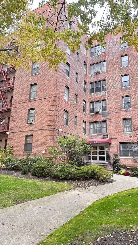 14215 26th Ave #5F, Flushing, NY 11354