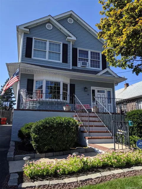 51 Pacific St, Franklin Square, NY 11010