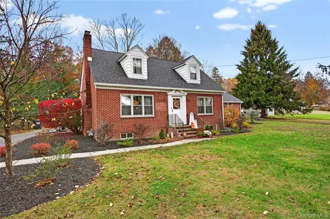 41 New Paltz Rd, Lloyd, NY 12528
