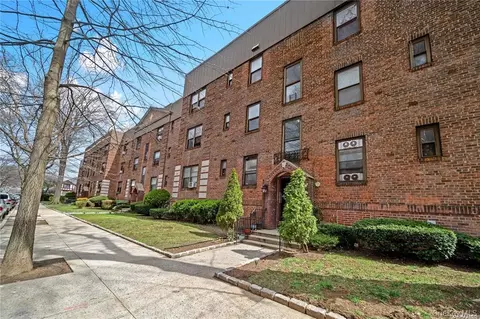 22-27 76 St #B2, East Elmhurst, NY 11370