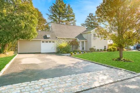 1465 Lincoln Blvd, Bay Shore, NY 11706