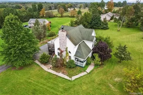 2 Bruyn Ave, Crawford, NY 12566