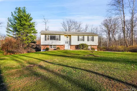 72 Harrigan Rd, East Fishkill, NY 12533
