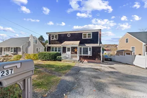 237 Sprout Brook Rd, Cortlandt, NY 10567