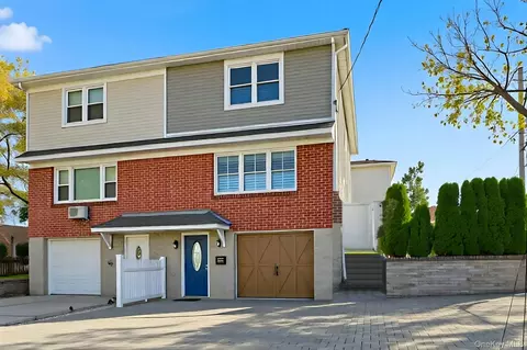 250-04 39th Rd, New York, NY 11363