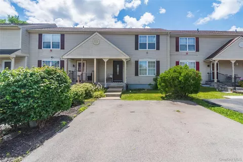36 Marian Ct, Warwick, NY 10990