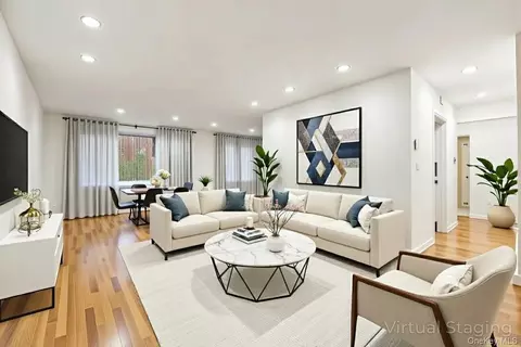 25 Chapel Pl #2D, North Hempstead, NY 11021