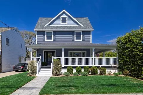 2 Atlas Ave, Malverne, NY 11565