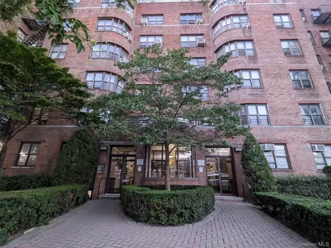 98-76 Queens Blvd #5 N, New York, NY 11374