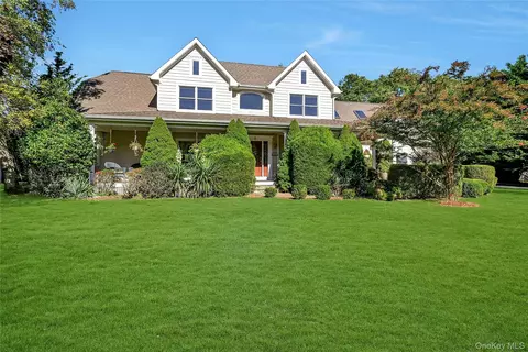 815 Uhl Ln, Orient, NY 11957