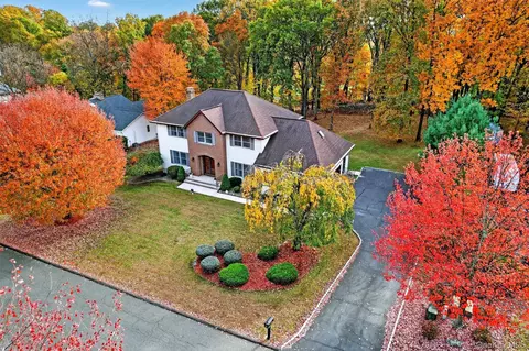 6 Phillips Dr, Stony Point, NY 10980