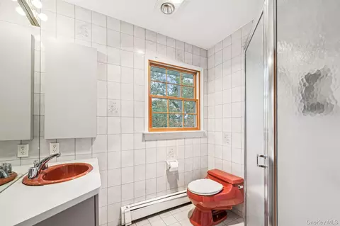 Bath - 9 Princeton Dr, Plainview, NY 11803 photo 1 of 4