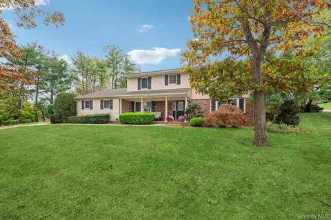 Exterior - 9 Princeton Dr, Plainview, NY 11803 photo 7 of 7