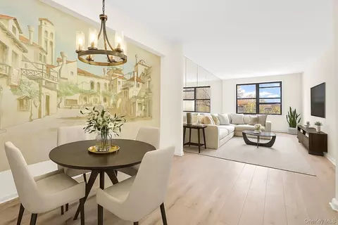 25-11 Union St #2G, New York, NY 11354