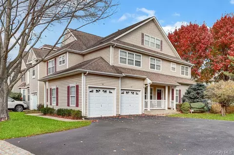 51 Deer Valley Dr, Nesconset, NY 11767