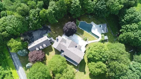 74 Ridgefield Ave, Lewisboro, NY 10590