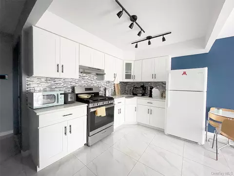 Kitchen - 132-16 Maple Ave #5A, New York, NY 11355 photo 1 of 1
