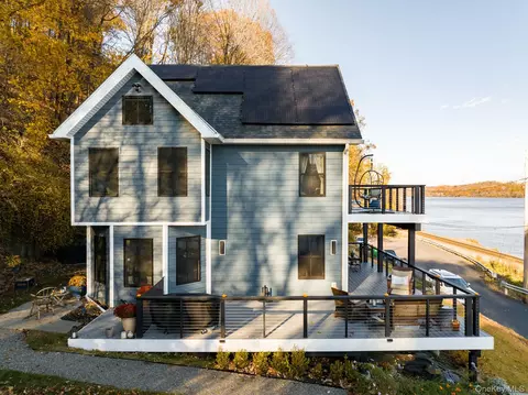 5 Willow Dock Rd, Lloyd, NY 12528