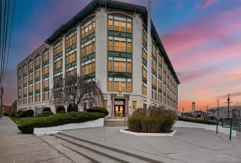 1 Landmark Sq #530, Port Chester, NY 10573