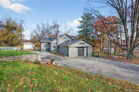 72 Jersey Ave, Minisink, NY 10988