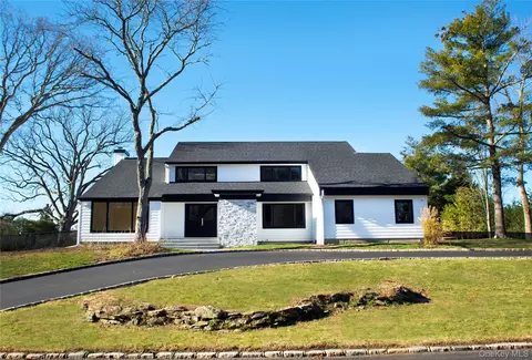 6 Clearmeadow Ct, Woodbury, NY 11797