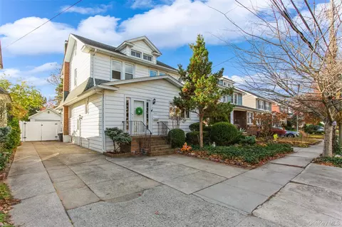 60 Harvard Ave, Lynbrook, NY 11563
