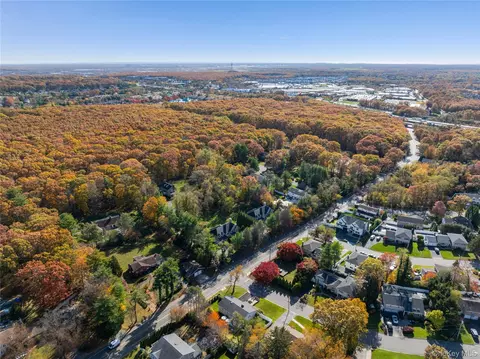 View/Area - 4 Long Ridge Rd, Plainview, NY 11803 photo 2 of 3