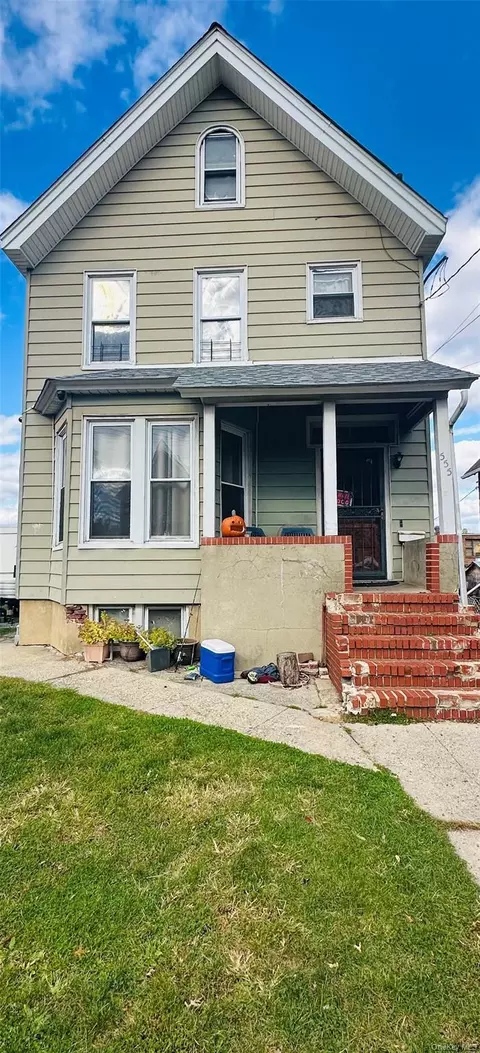 555 Delafield Ave, Staten Island, NY 10310
