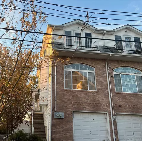 45 Iona St, Staten Island, NY 10305