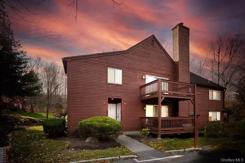 502 Autumn Ln, Southeast, NY 10509